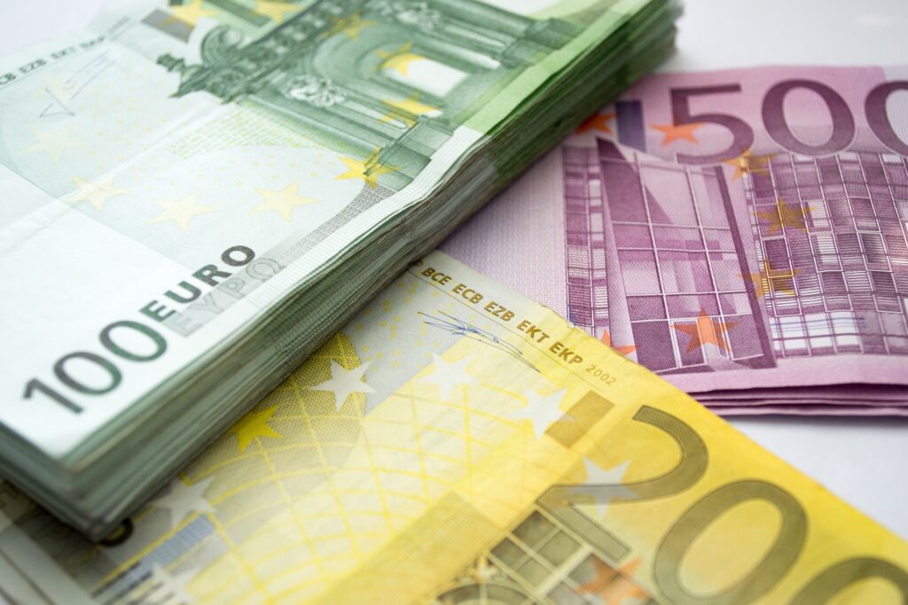 S&P 500 Mutual Fund: What It Is and How It Works