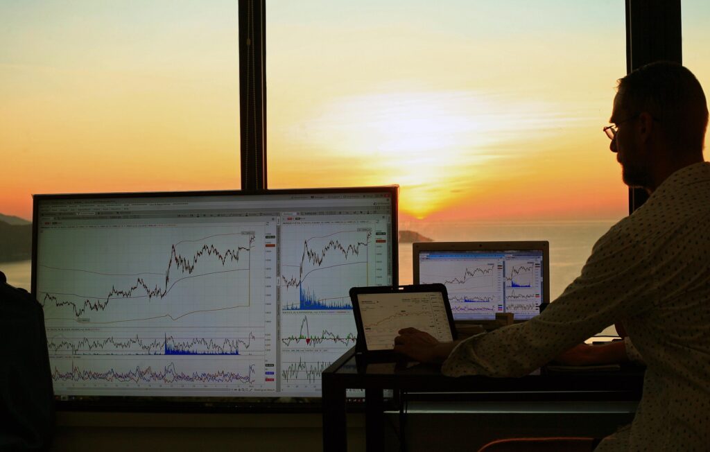 How to trade ETFs in 2026